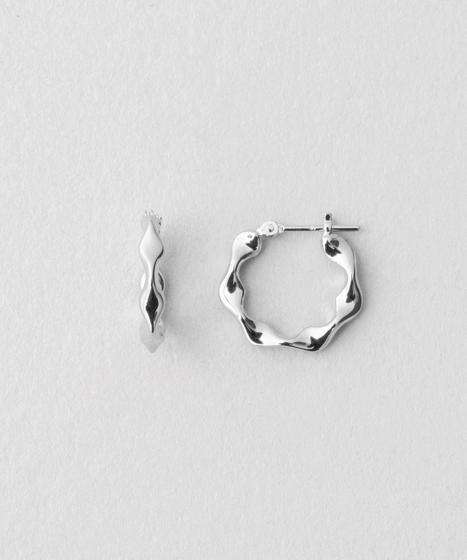 ete｜K10YG ツイスト フープ ピアス | Rakuten Fashion(楽天