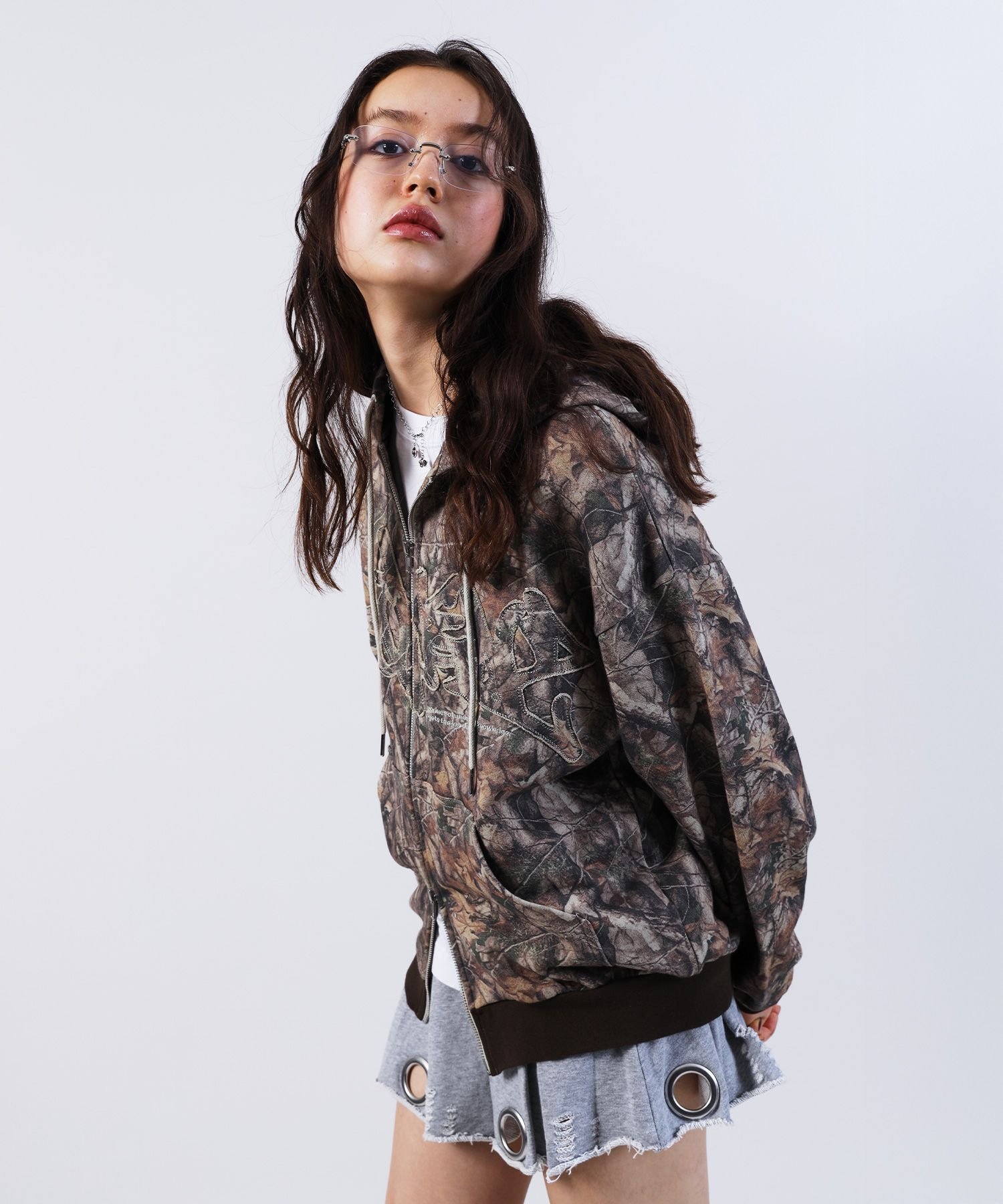 NAVAL｜【SEQUENZ(シークエンズ)】sqnz LOGO APPLIQUE ZIP HOODIE