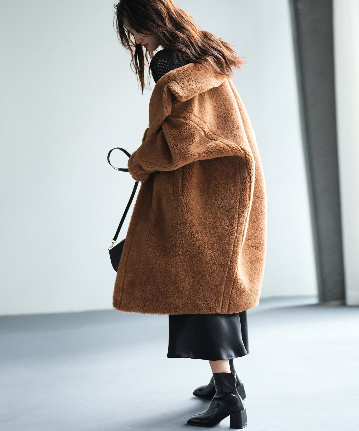 SAISON DE PAPILLON｜モコモコきれいめロングボアコート | Rakuten