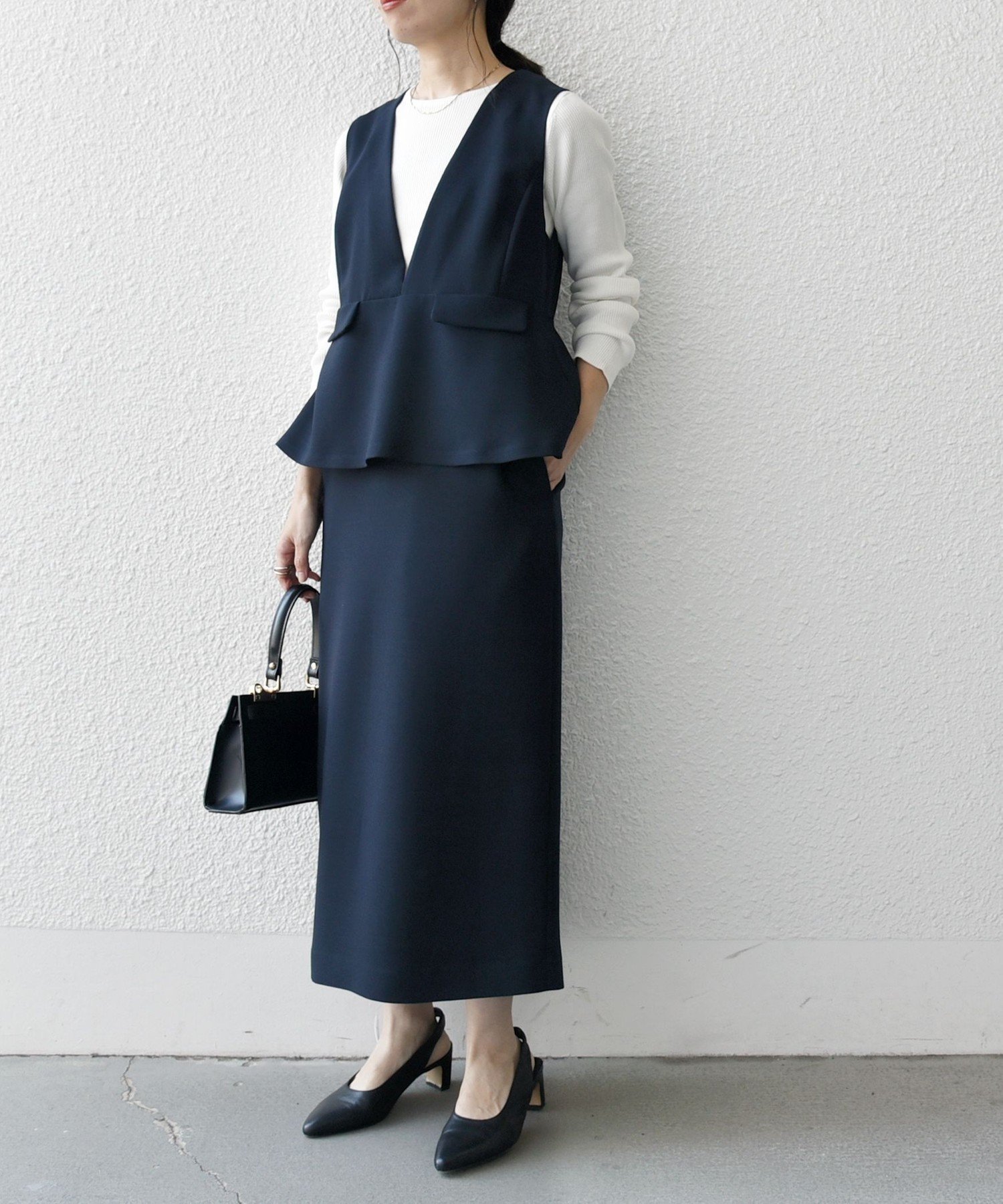 ダークグレー Vネック ペプラムワンピース SHIPS｜SHIPS any:<洗濯機可能>ダブルクロス Vネック ペプラム