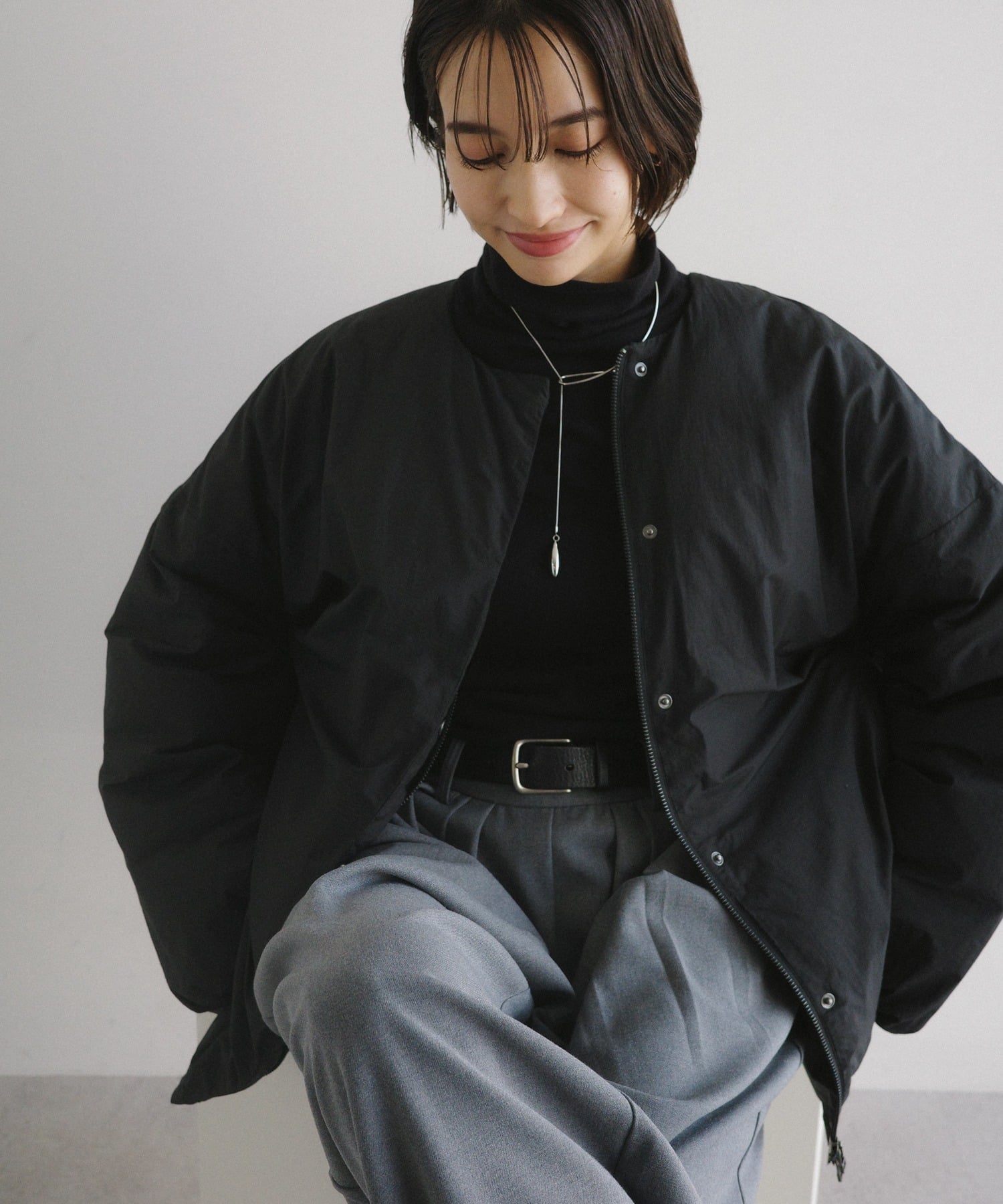 andme｜ノーカラー サイドジップ ダウンジャケット evernavy エバー