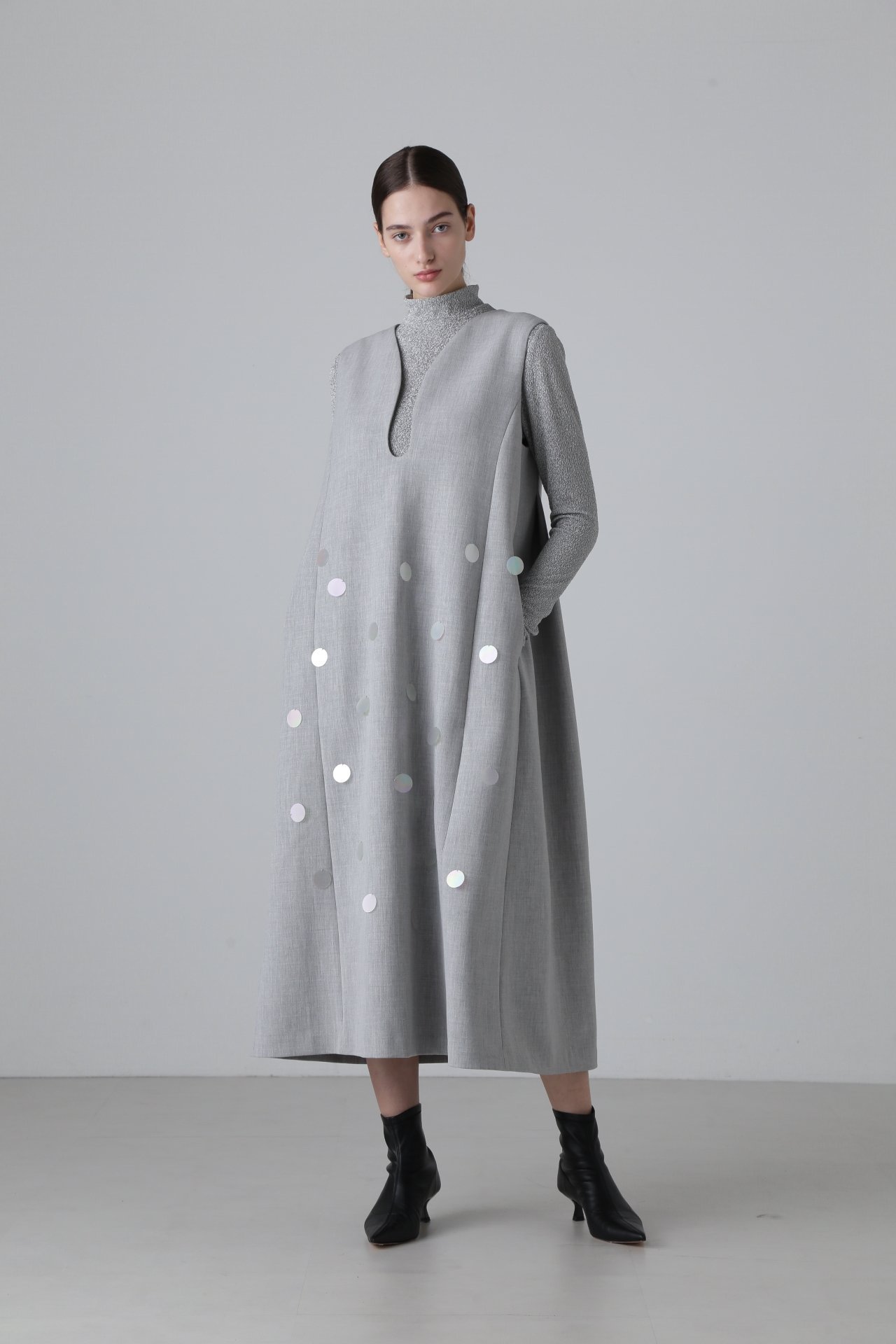 ADORE｜◇シャイニーニットジャガードハイネックカットソー | Rakuten