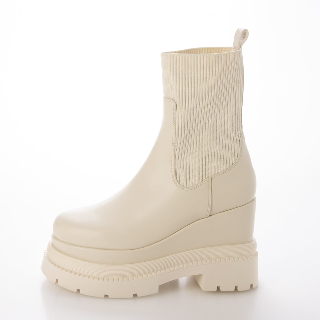 EVOL｜【ふかふか・クッション入り】11cmニットショートブーツ