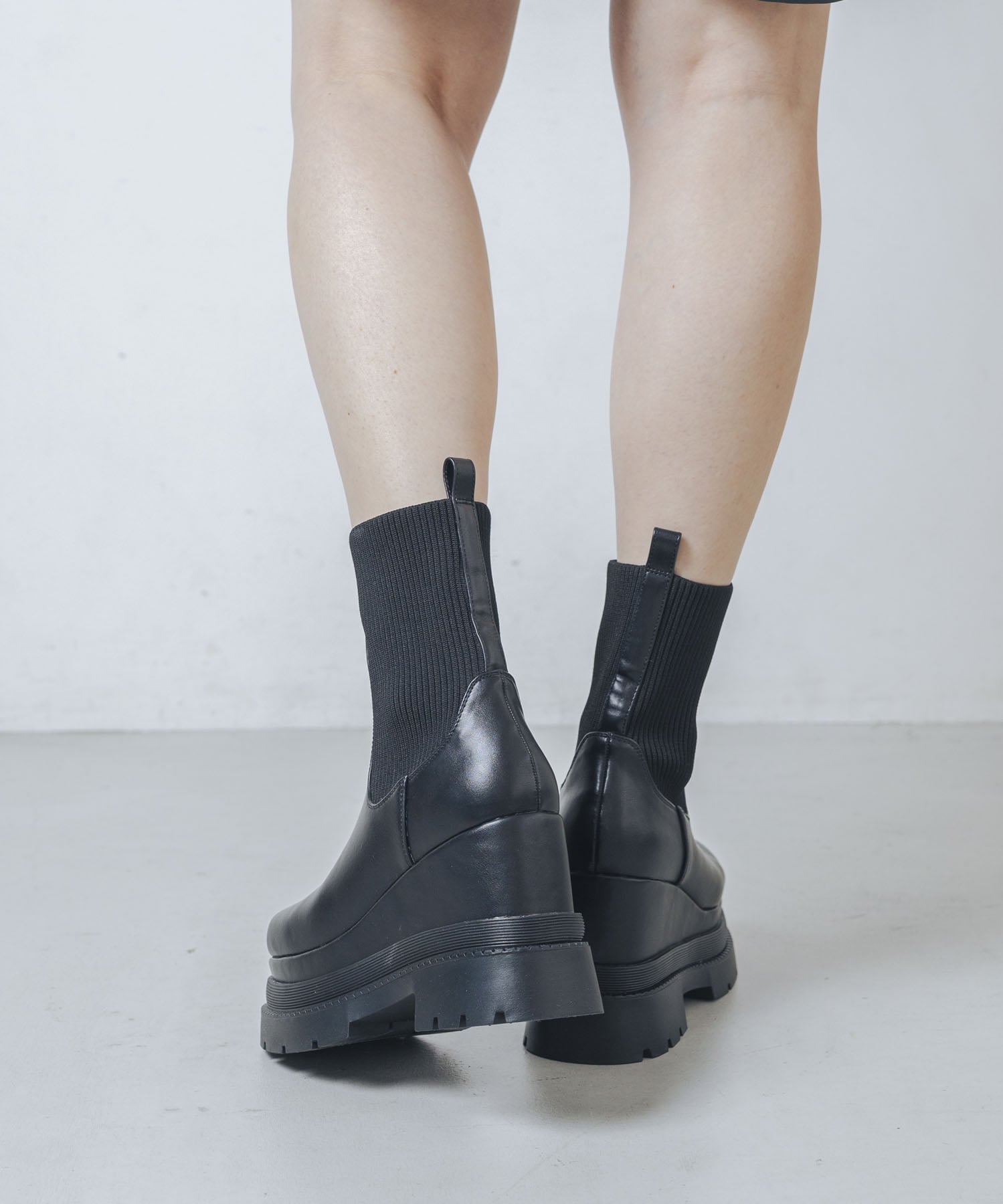 EVOL｜【ふかふか・クッション入り】11cmニットショートブーツ