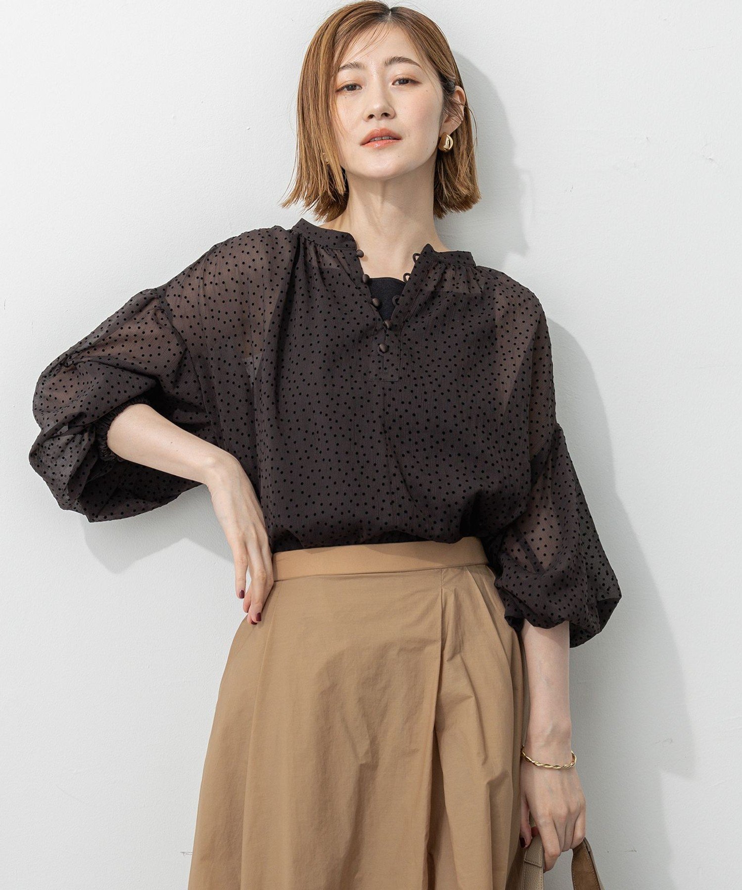 23区｜【洗える】ドットフロッキー ボリュームスリーブ ブラウス