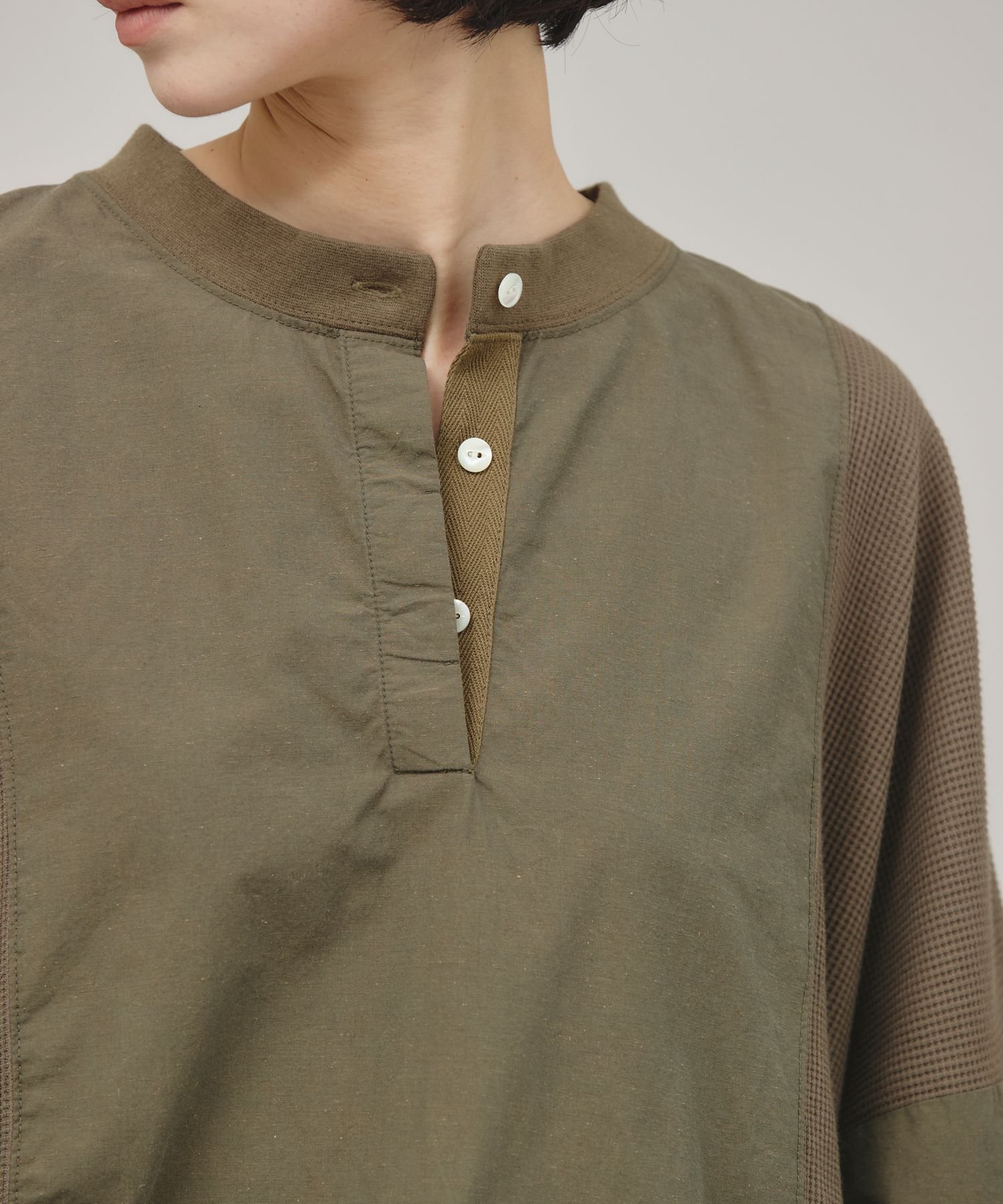 2025AW✨ カレンソロジー ＜&RC＞ワッフルヘンリープルオーバー　黒　F &RC＞ワッフルヘンリープルオーバー | [公式]カレンソロジー