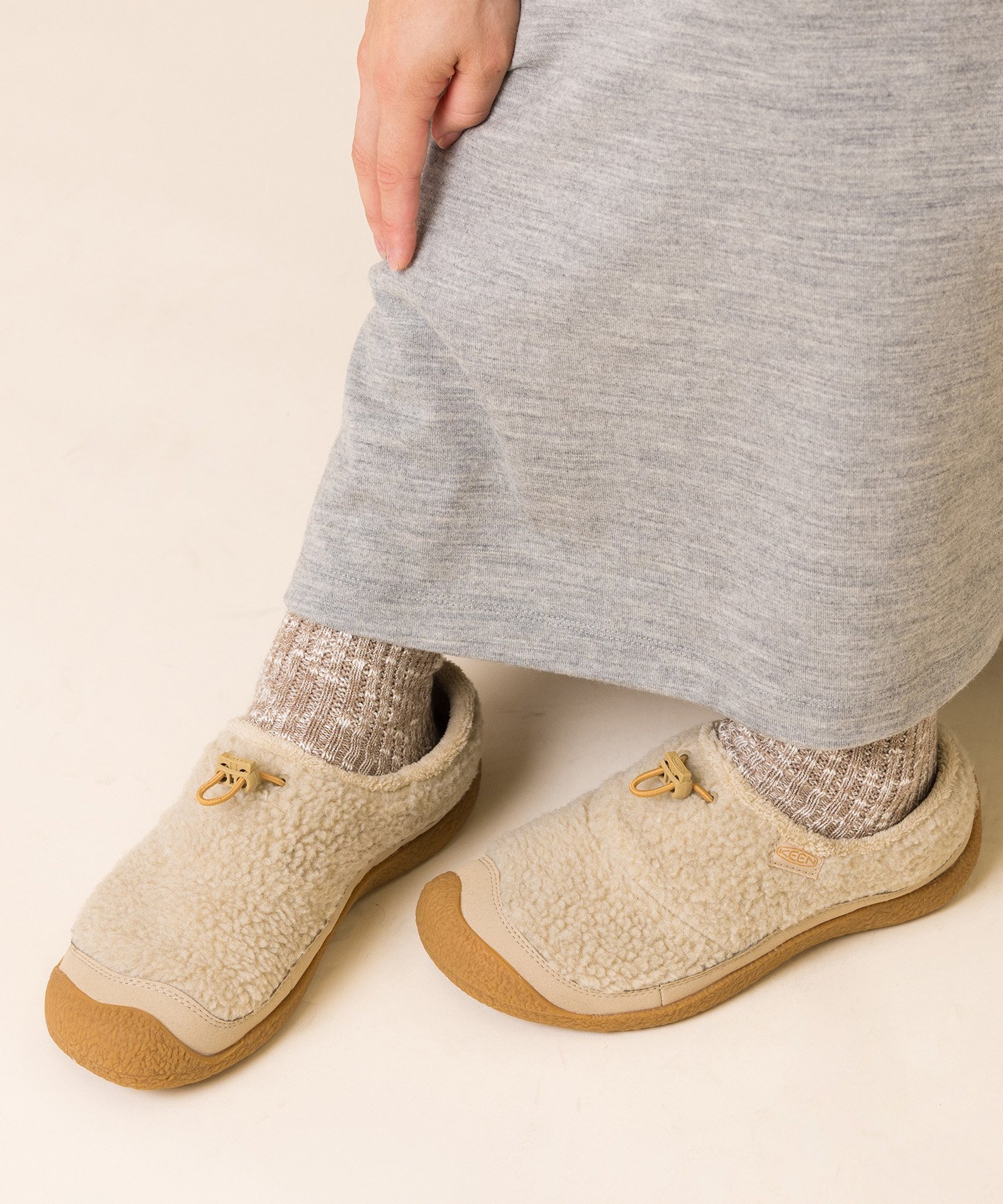 KEEN｜WOMEN HOWSER III SLIDE レディース ハウザー スリー スライド