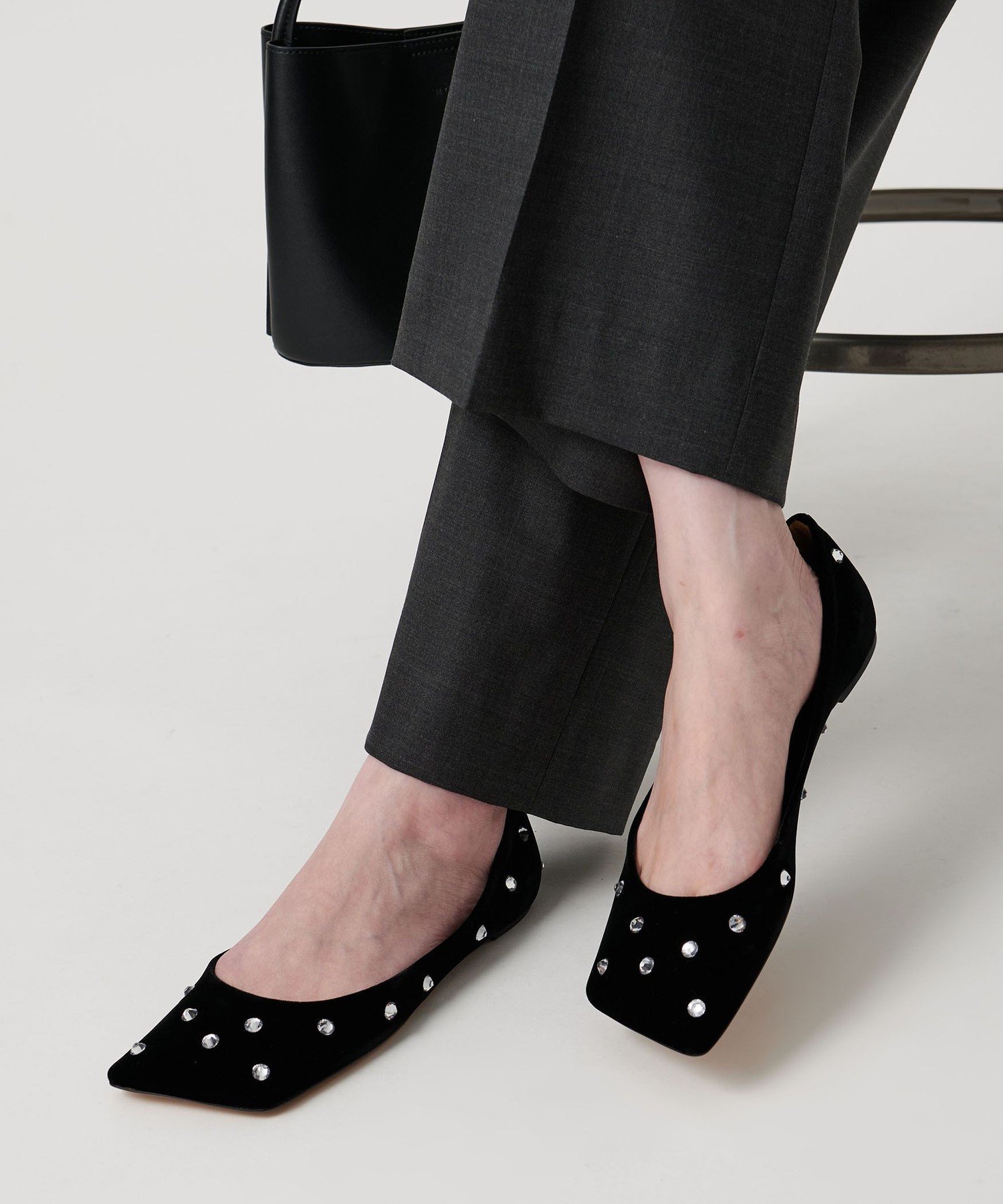 【美品】PIPPICHIC ビジューフラットシューズ LINDADIAMOND8 TOMORROWLAND｜PIPPICHIC LINDA DIAMOND 8 フラットシューズ | Rakuten