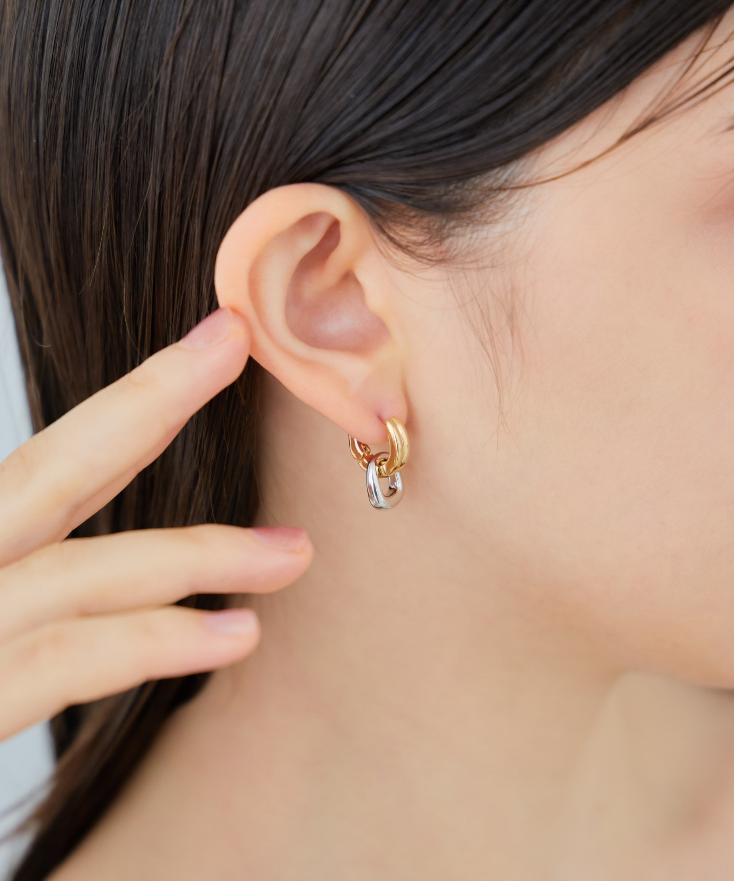 ete｜チャーム ハグピアス バイカラー | Rakuten Fashion(楽天