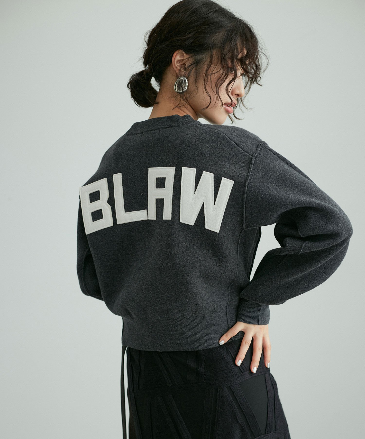 ADAM ET ROPE'｜【サステナブル・洗える】フェルト刺しゅうニットプル