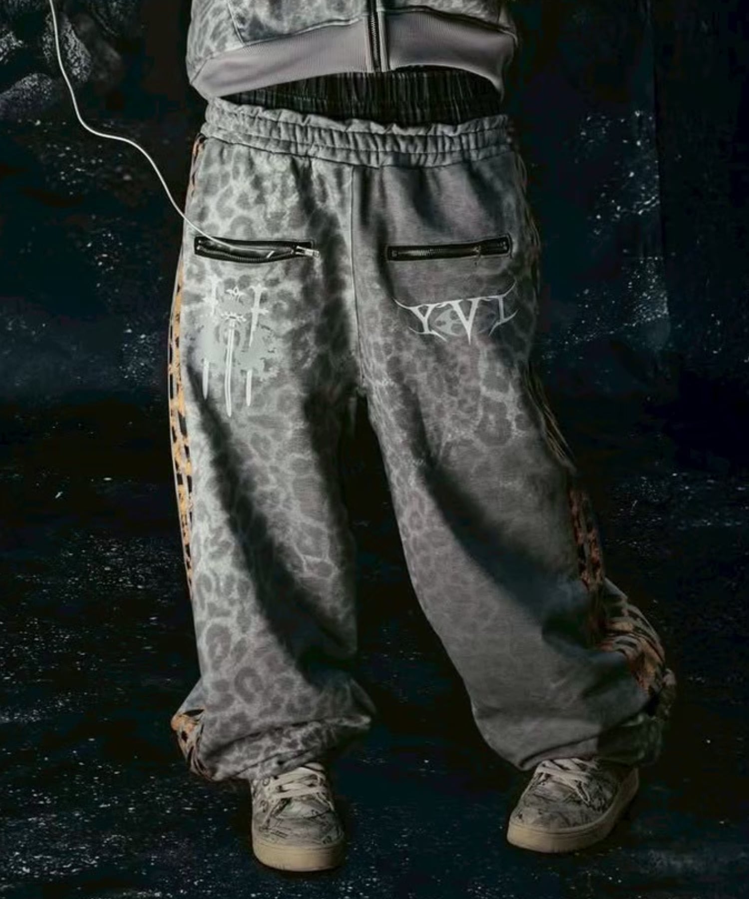 Never mind the XU / Chikashitsu+｜【Cozy world Wide】