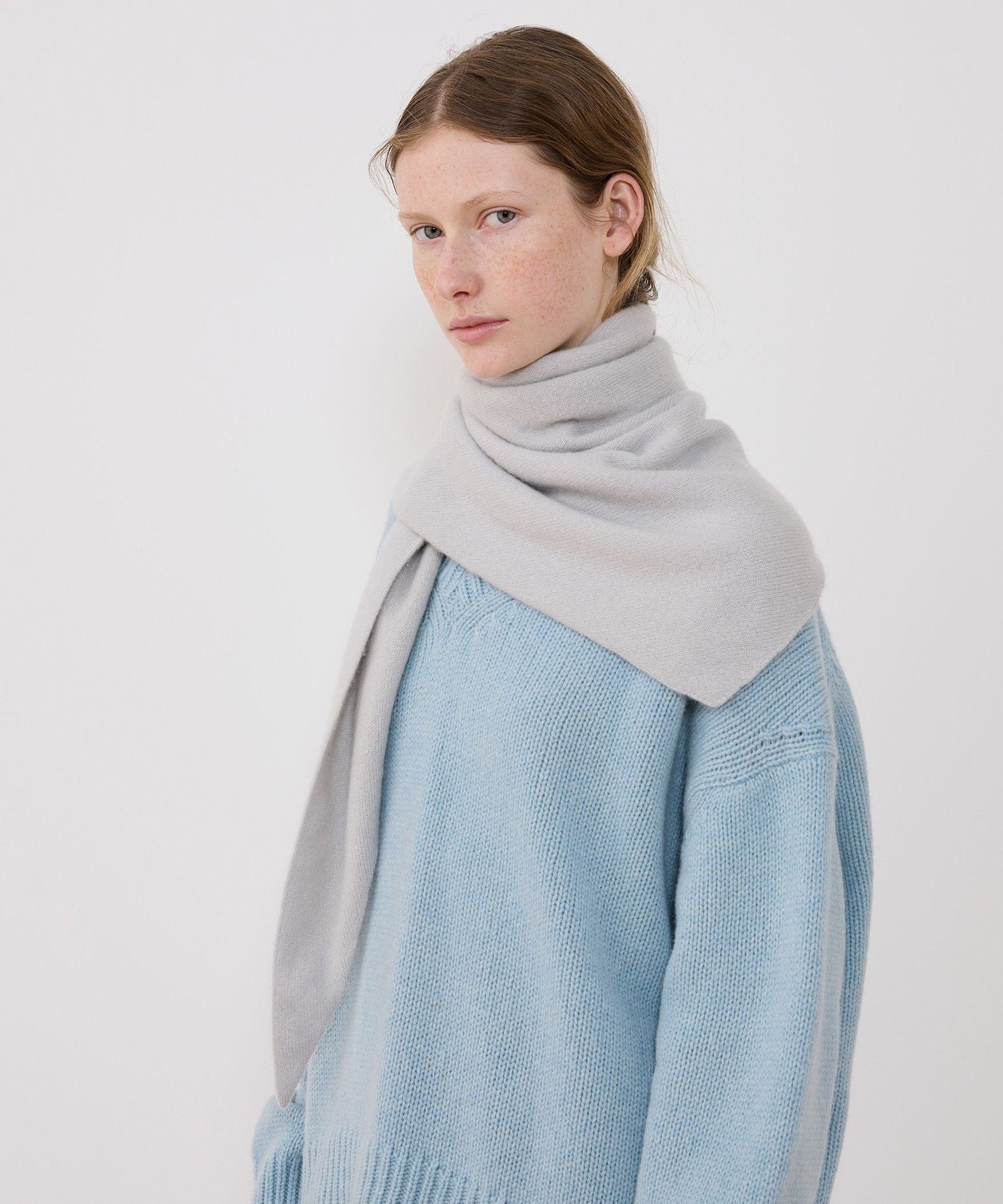 TOMORROWLAND｜ASAUCE MELER カシミヤ シームレストライアングル