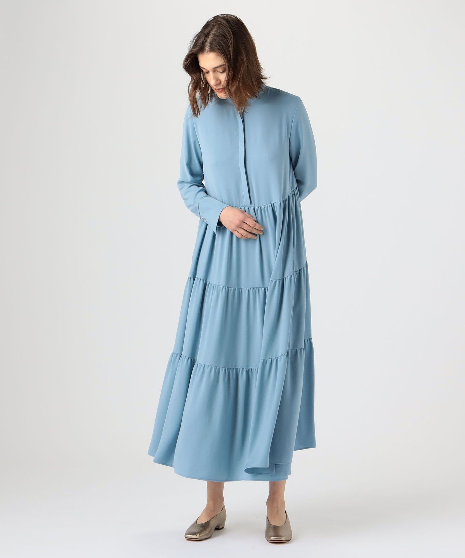 TOMORROWLAND｜パウダリーサテン ティアードロングワンピース