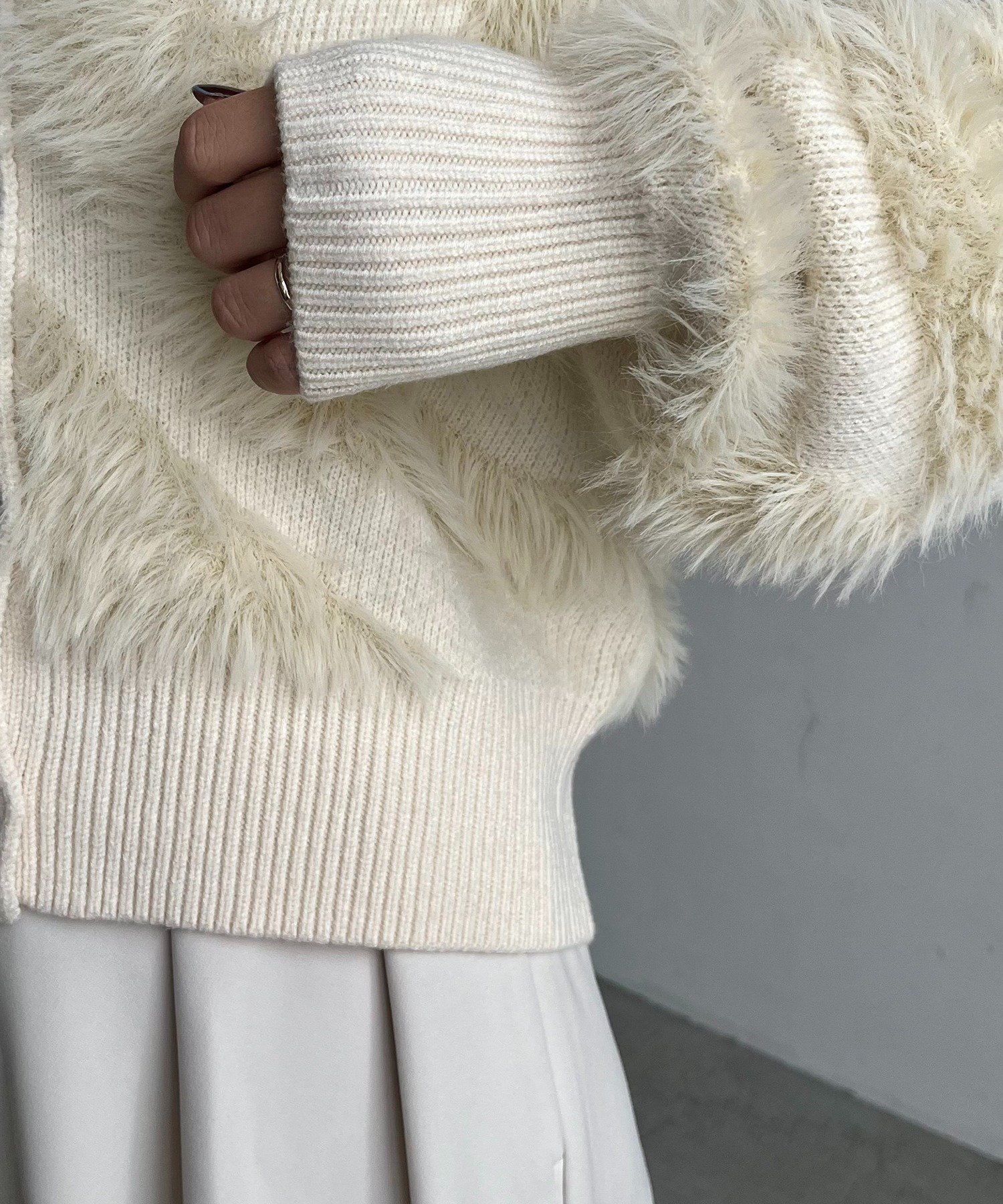 CAPRICIEUX LE'MAGE｜WAVEフェザーカーディガン | Rakuten Fashion