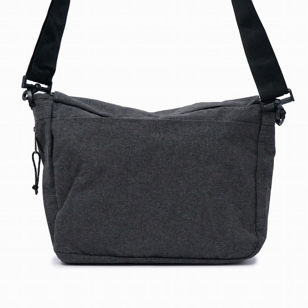 楽天市場】【30％OFF！3/11 01:59迄】イーストパック ショルダーバッグ