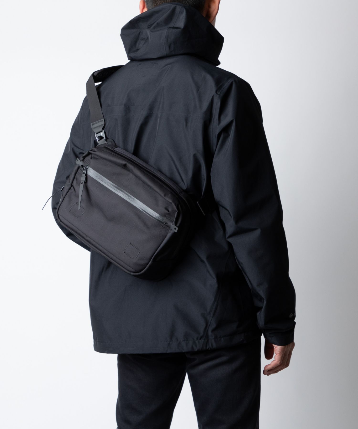 楽天市場】ブラックエンバー BLACK EMBER GRIP SLING ボディバッグ