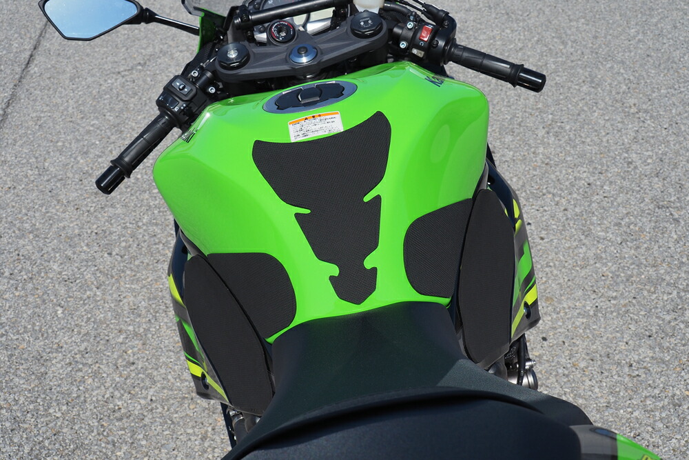 楽天市場】国産 1年保証付 日本製 NINJA ZX-6R専用 タンクパッド