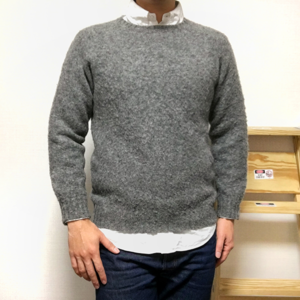 シャギードッグセーターの着こなしやサイズ感など特徴を解説