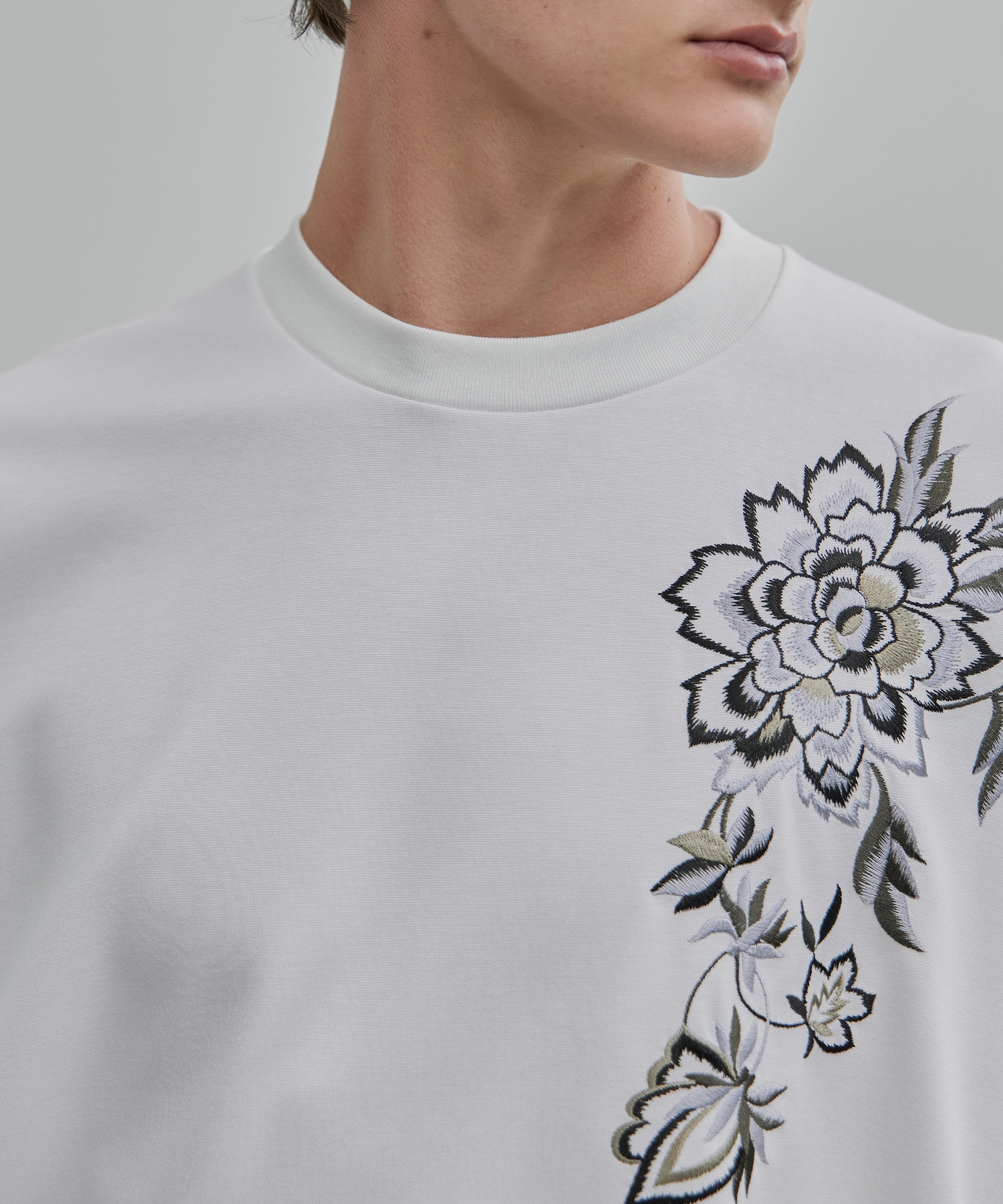 フラワーエンブロイダリーTee(1 WHITE): : メンズ｜UNITED TOKYO