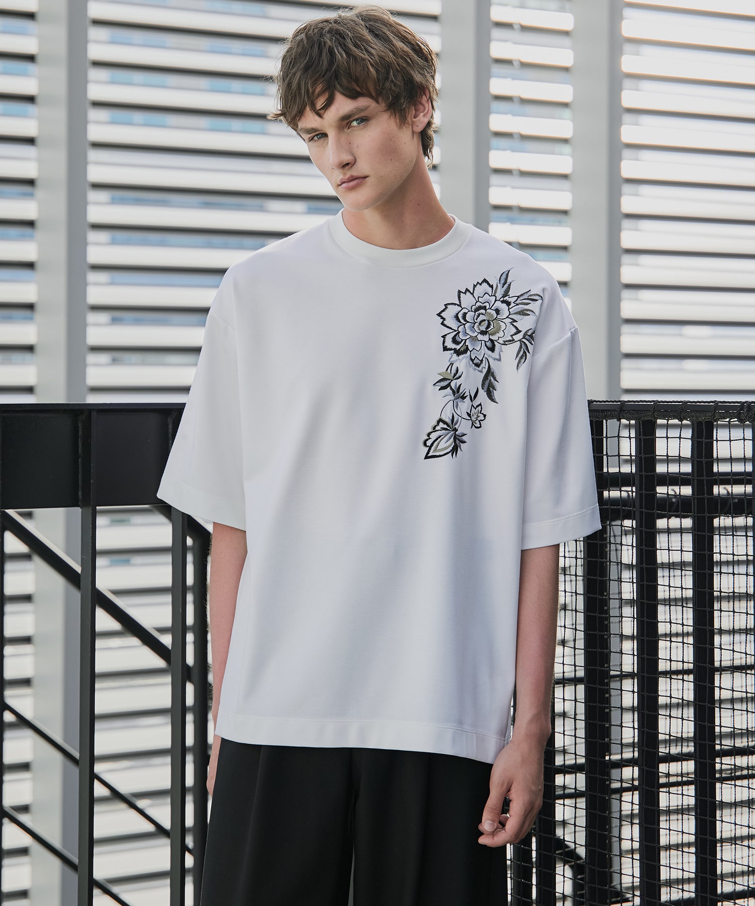 フラワーエンブロイダリーTee(1 WHITE): : メンズ｜UNITED TOKYO