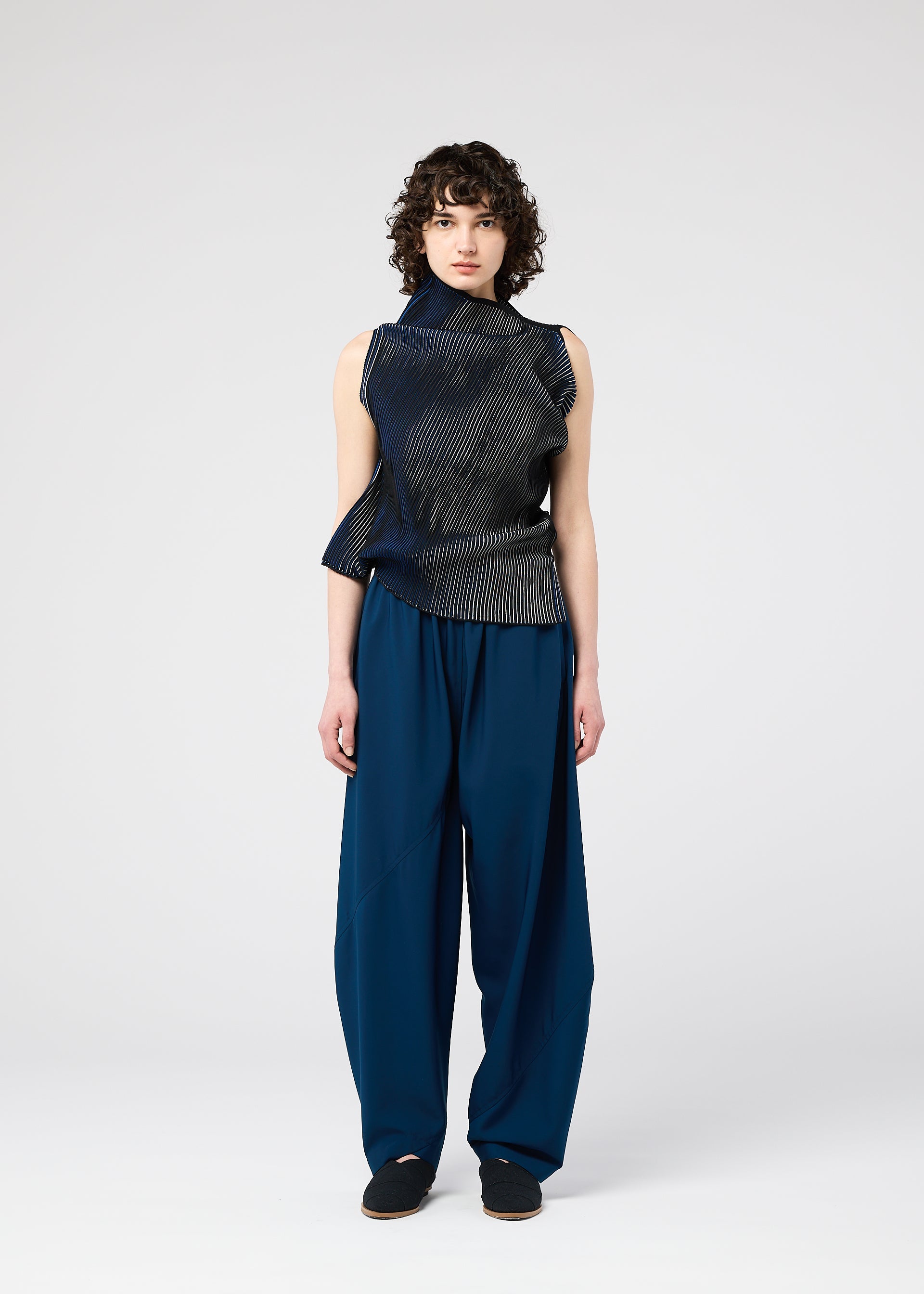 132 5. ISSEY MIYAKE – ISSEY MIYAKE ONLINE STORE