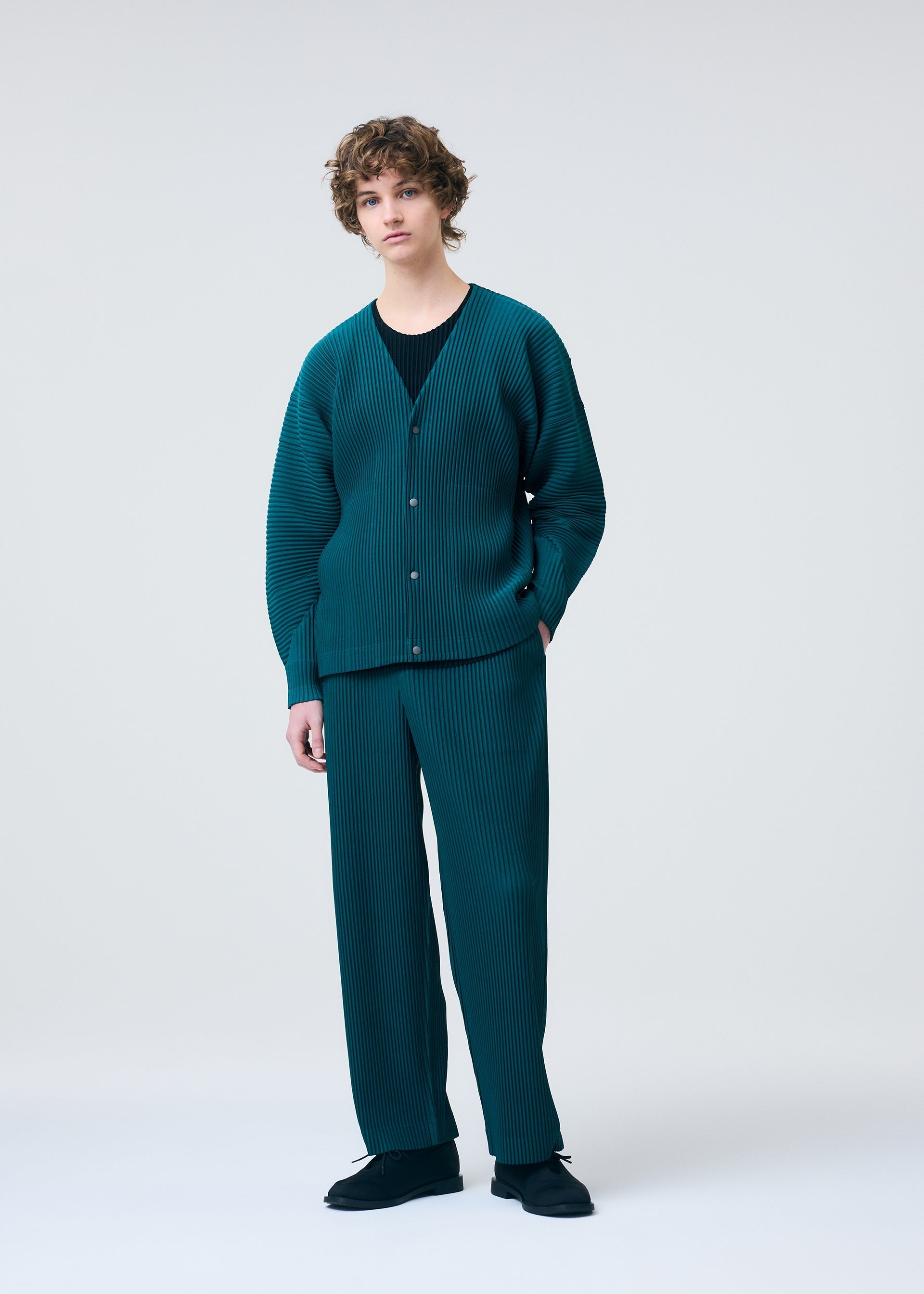 MEN'S / TOPS / CARDIGANS – ISSEY MIYAKE ONLINE STORE
