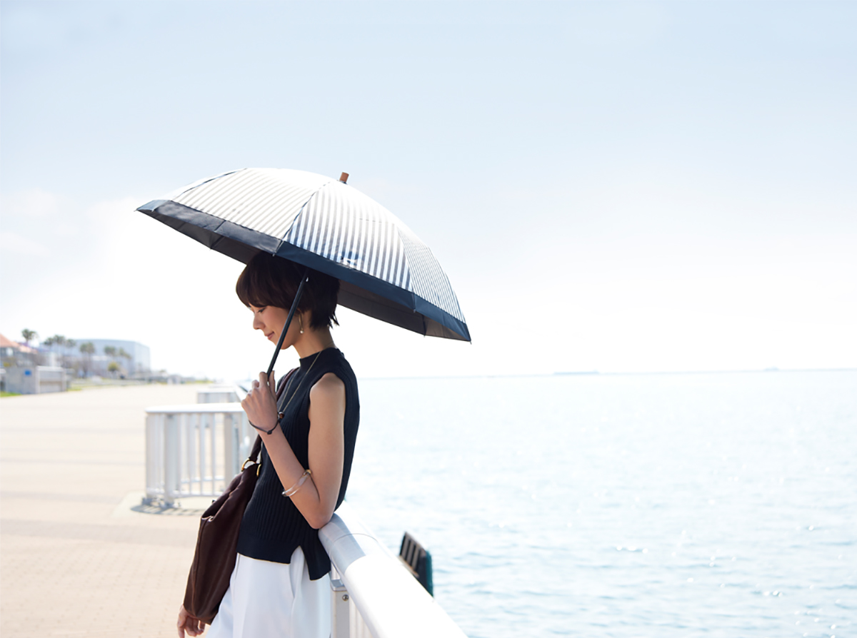 2段折 / 白黒ストライプ | 完全遮光日傘｜サンバリア100
