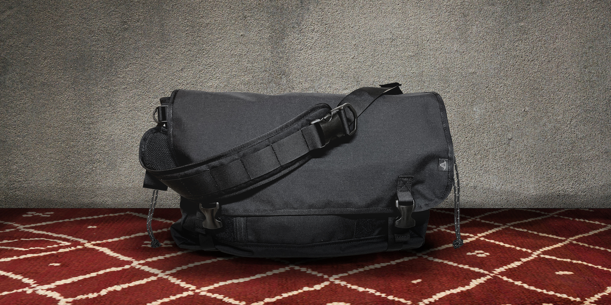 Veiled.jp | VEILED(ベイルド) メッセンジャーバッグ