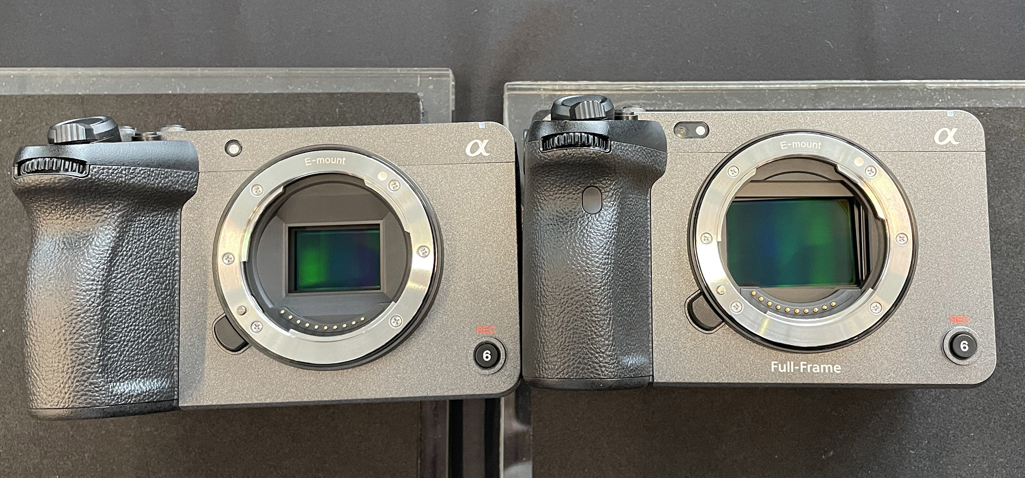 ソニー、新開発のAPS-Cサイズセンサーを搭載したCinema Line FX30の