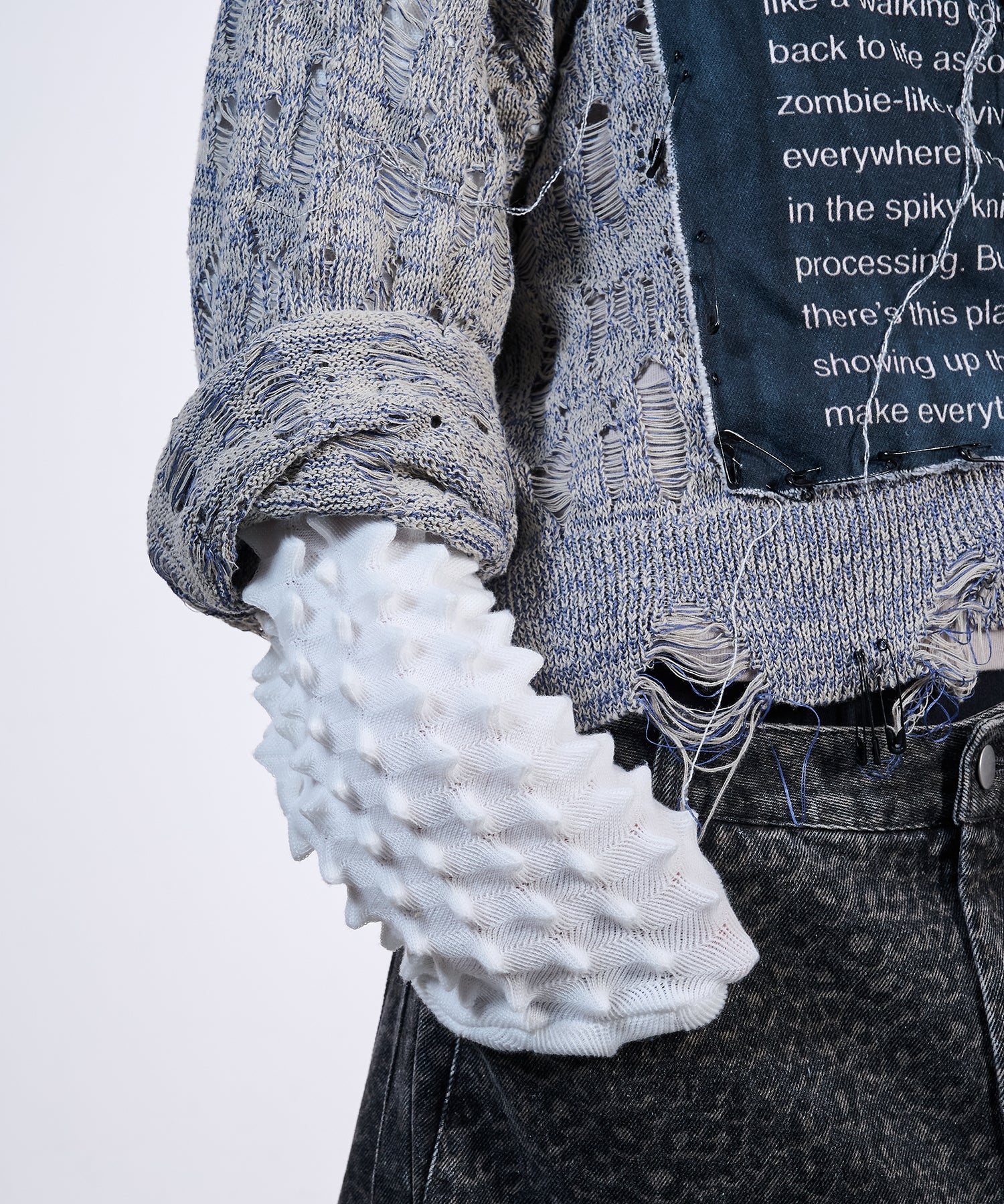 Deadbooy × VI E DIT〉Openwork zip knit cardigan (Gray)