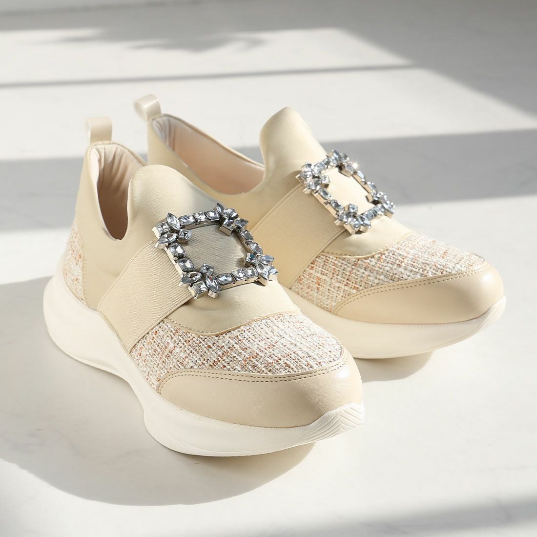 2026年春再販】ビジューバックルゴムスリッポンスニーカー ｜靴