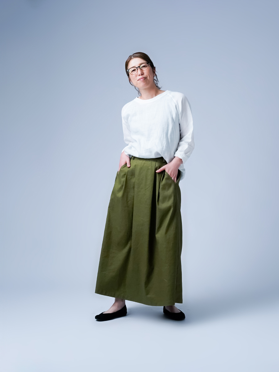 リネントップス】首があきすぎない ラグランスリーブ トップス ／ 白色