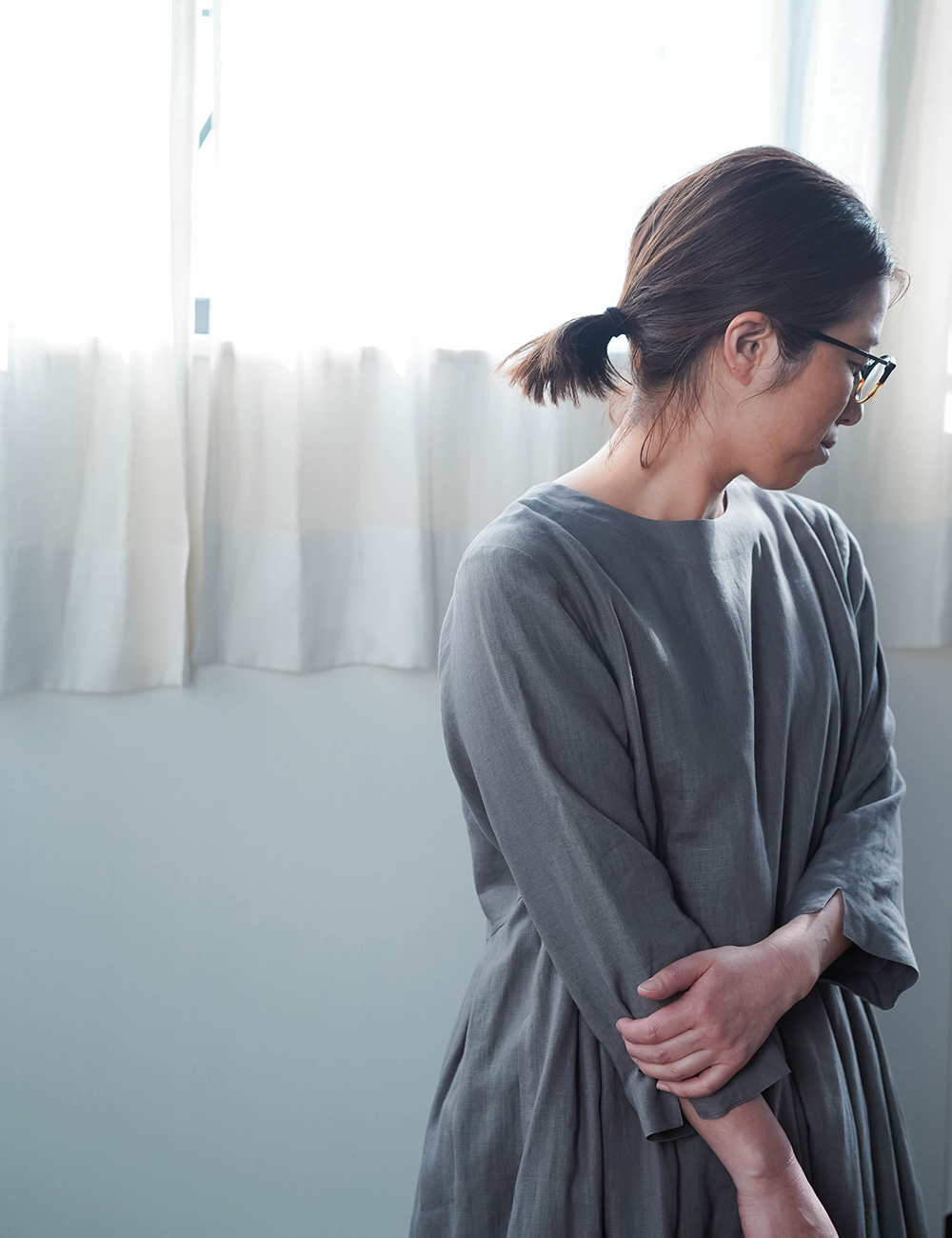 リネンワンピース】wafu 鍵盤タックドレス / 鈍色(にびいろ) a013o-nib1