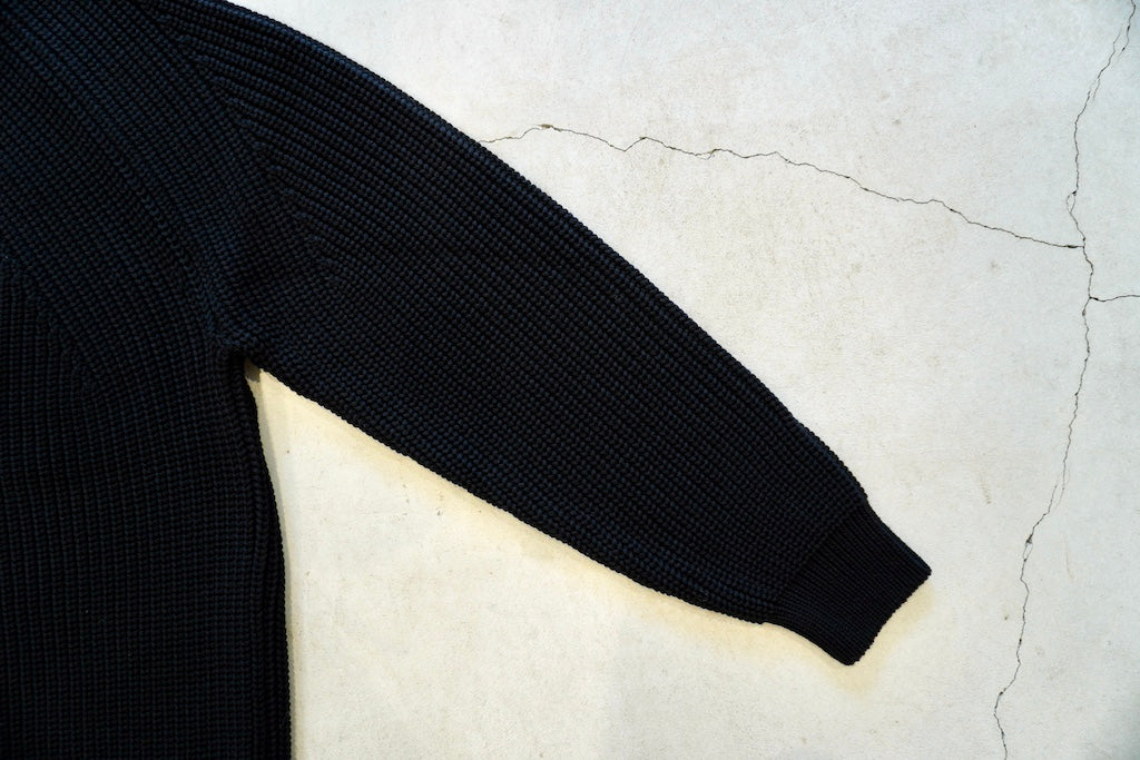 BATONER (MENS)/ SIGNATURE CREW NECK – web-inter