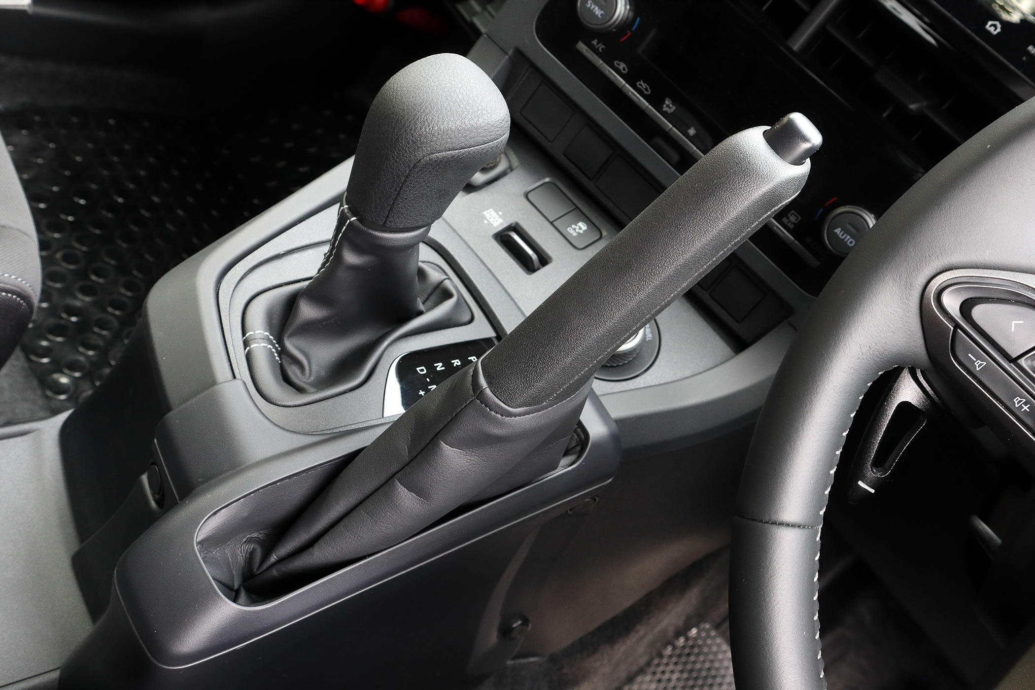 GRヤリスRC(GXPA16) 縦引きサイドブレーキ