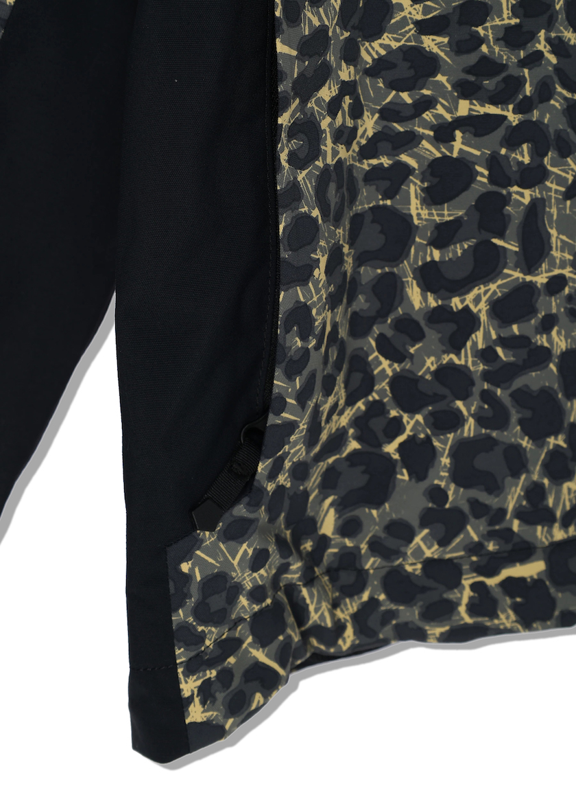 迫力あるレオパード柄ジャケットに数々の機能美を搭載。デンハム × 241