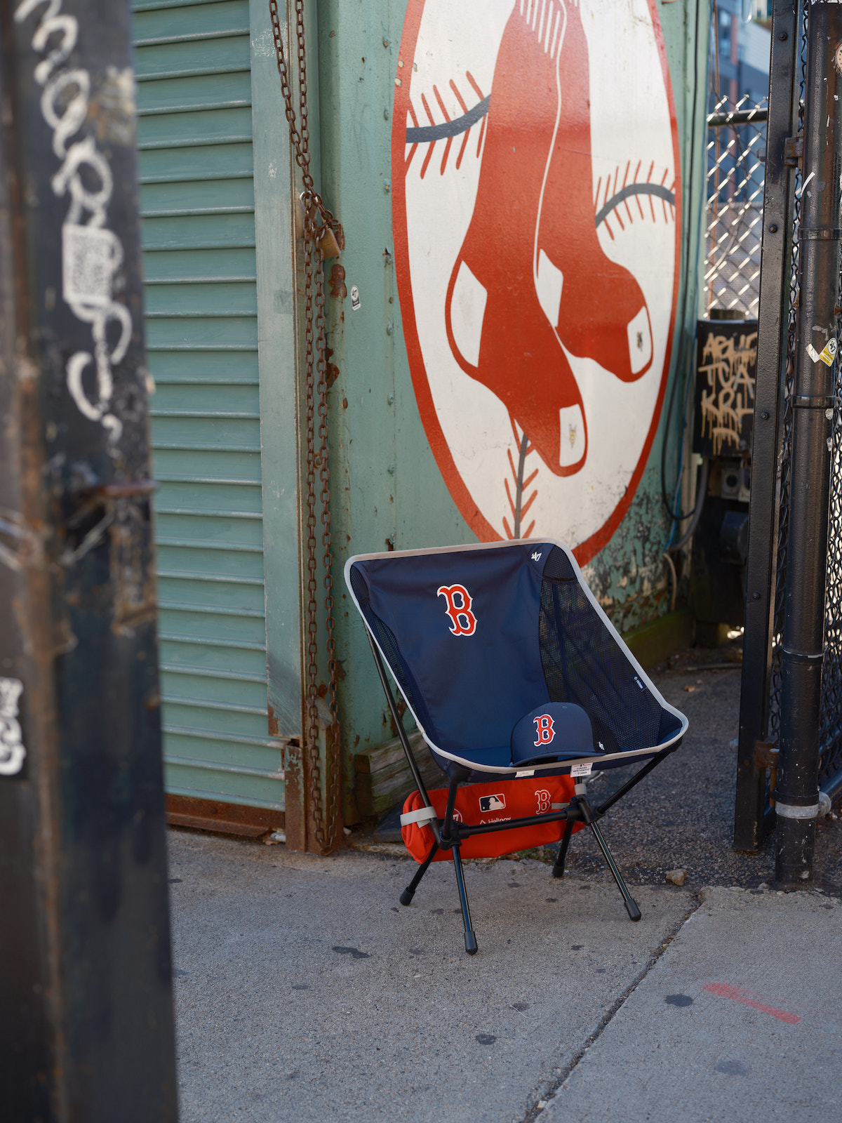 47×ヘリノックス。今季最注目のヘッドウエアは、異色コラボで生まれた