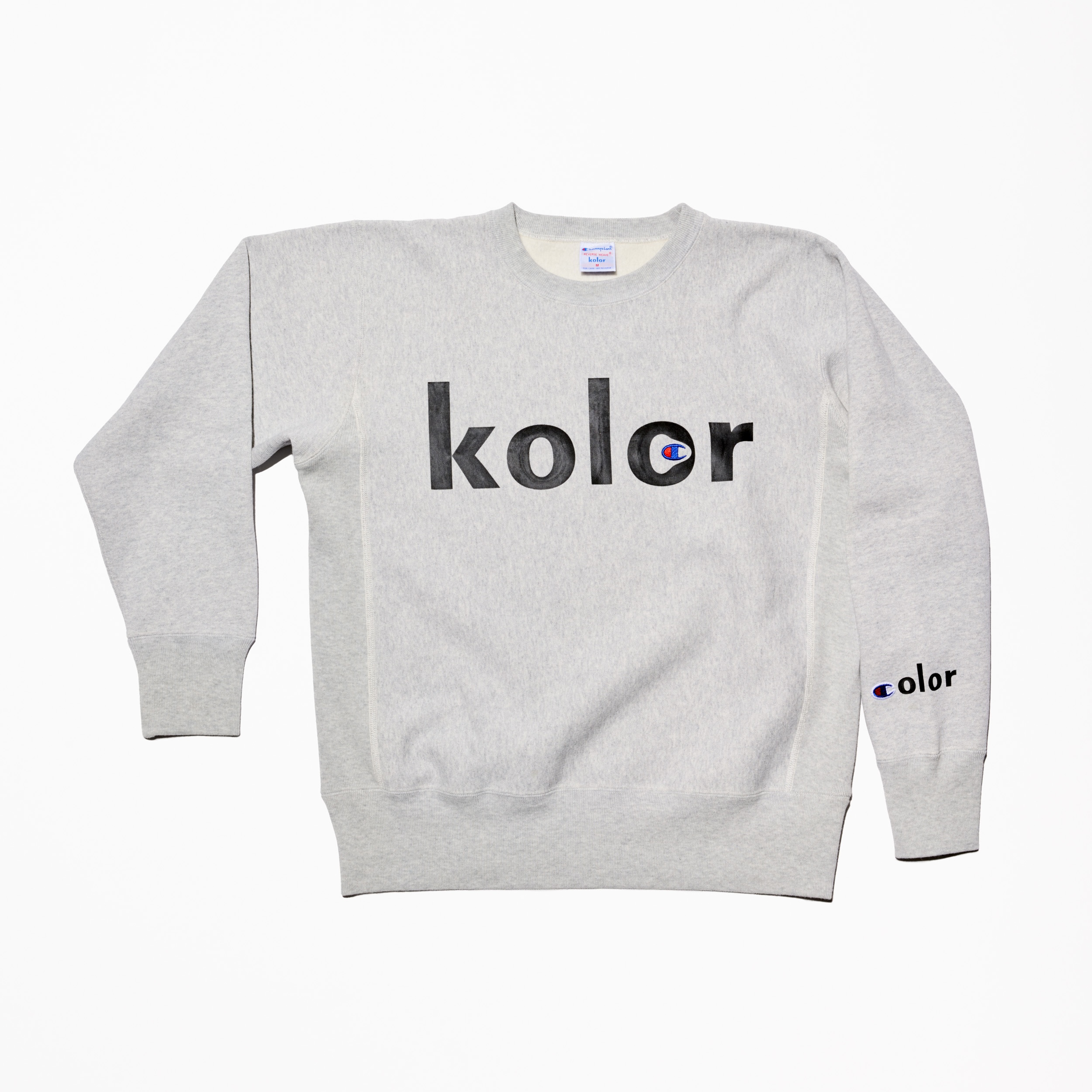 kolor」と「Champion」が初コラボ。大胆なグラフィックや高度な