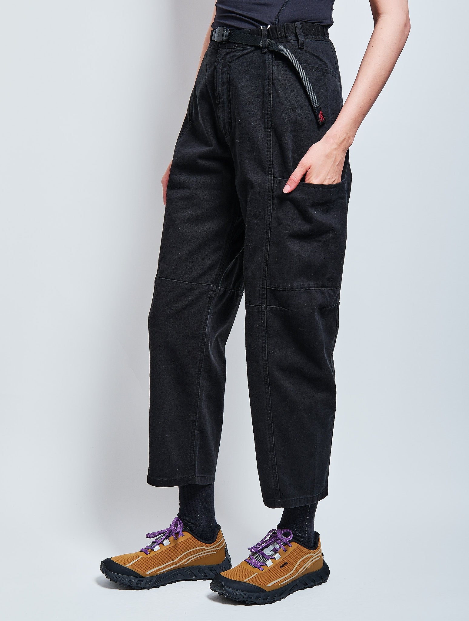 W's Voyager Pant in Black ~ Windthrow