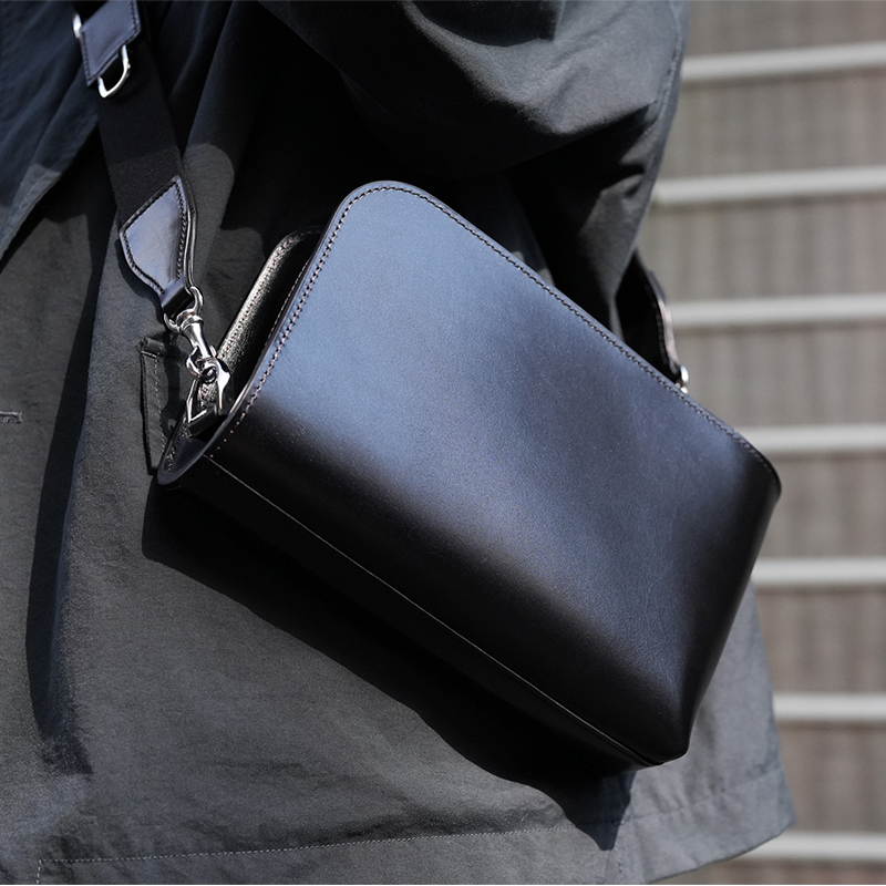 ミニショルダーバッグ《コリアー》サドルプルアップ｜WILDSWANS