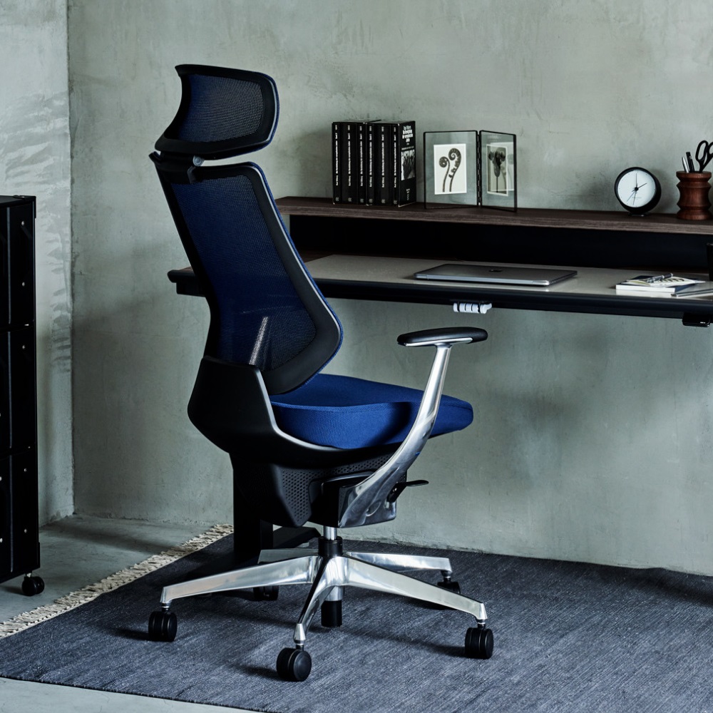 ing イング／メッシュタイプ／バーチカルタイプ／可動肘／ブラック樹脂