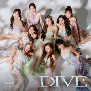 TWICE「DIVE（7th Anniversary Collection BOX）」 | Warner Music Japan