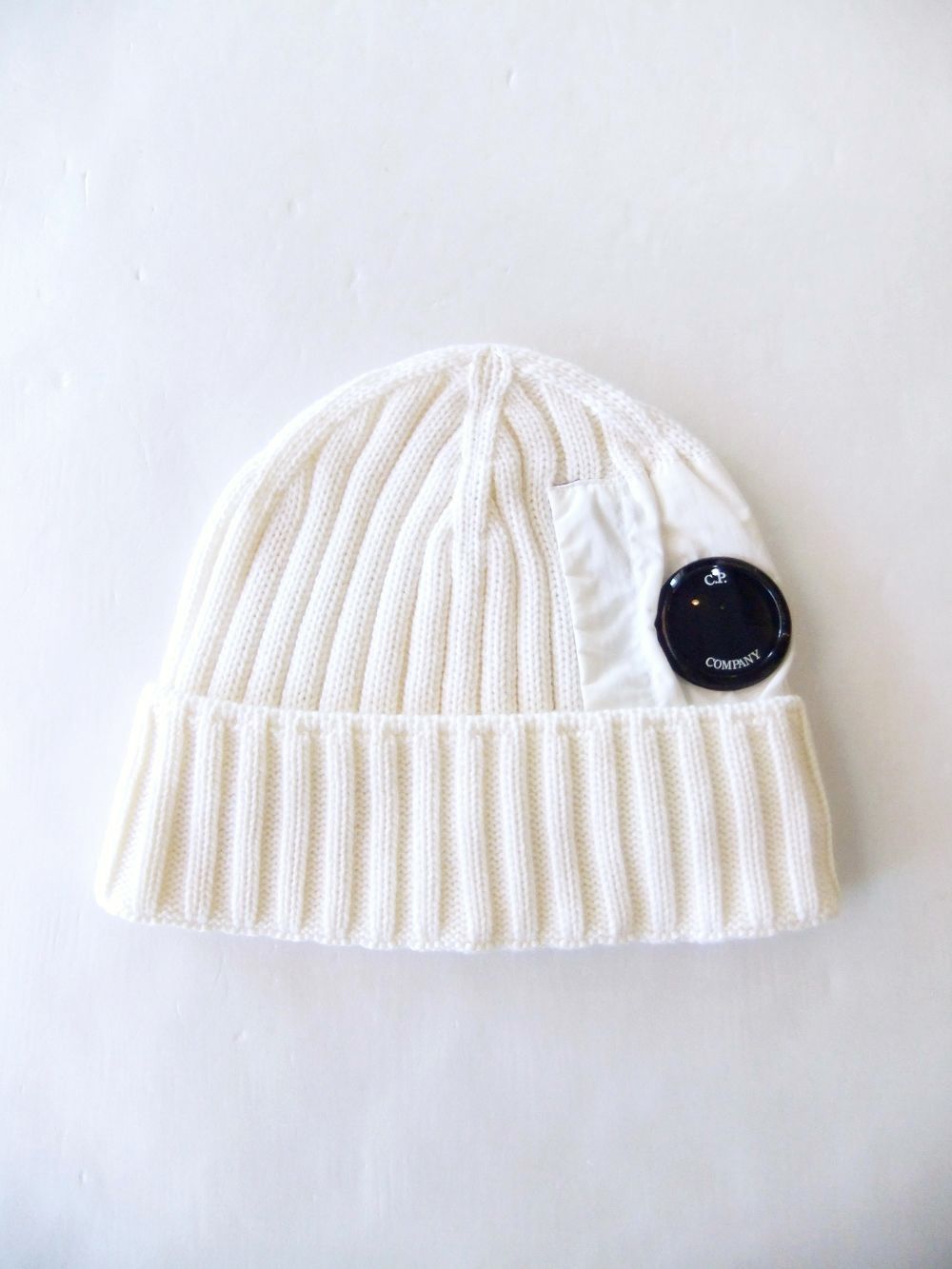 C.P. COMPANY - EXTRA FINE MERINO WOOL LENS BEANIE レンズ ゴーグル