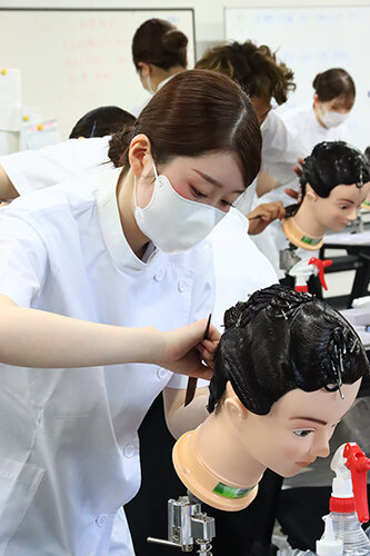 国家試験はもう目の前！ / 九美ブログ | 九州美容専門学校