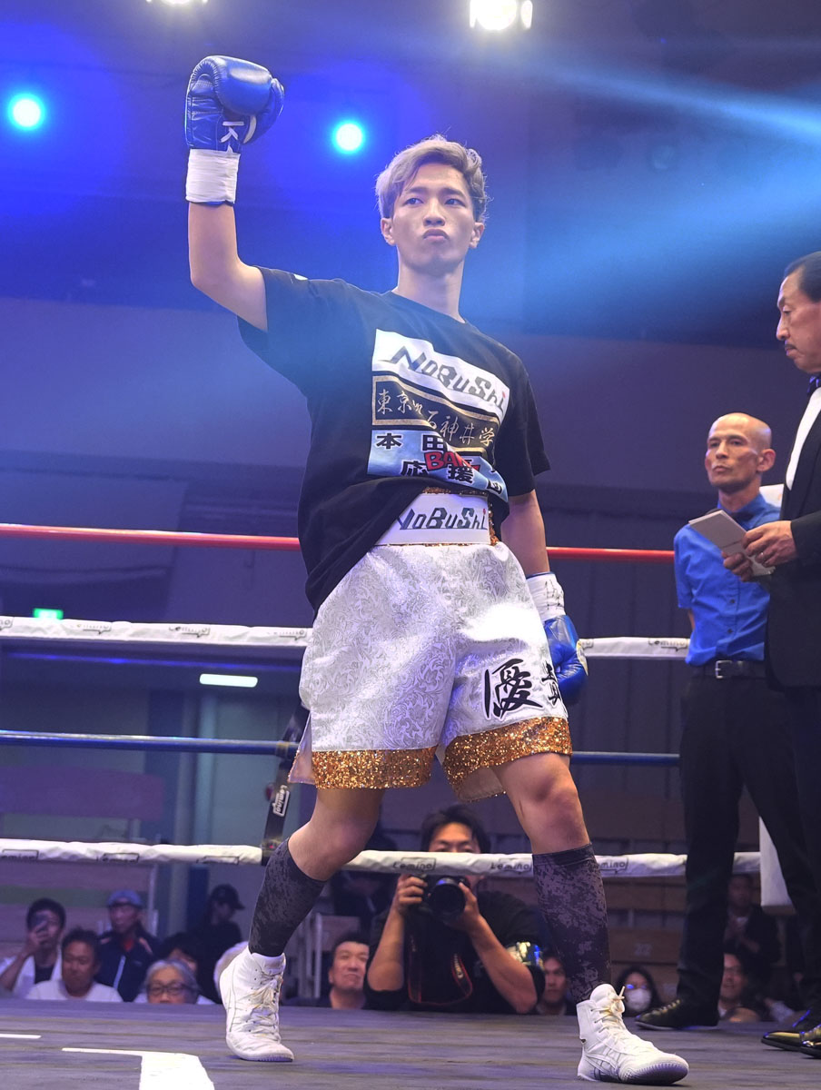 早い物勝ち！】ラ・パボーニ プロフェッショナル 希少GOLDの鷹付属 LA