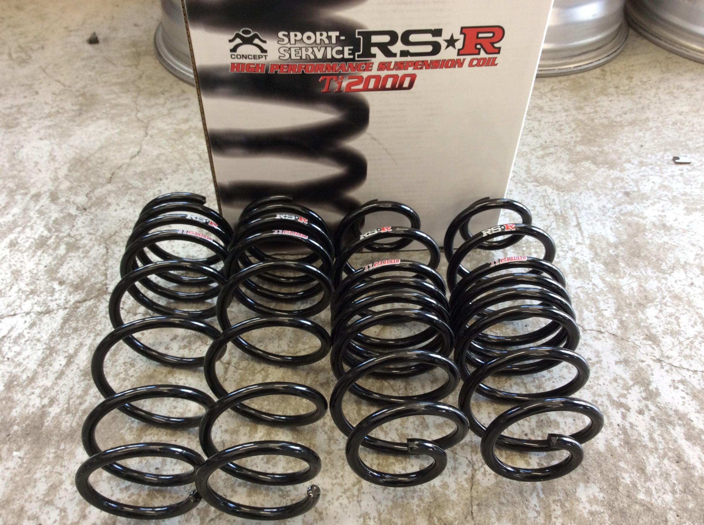 ホンダN-BOXカスタム JF3 RS-Rスプリング交換 | ホンダ N-BOXカスタム