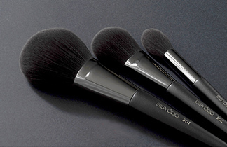 化学繊維、高品質の天然毛と人工毛の良いとこ取りのSDGs次世代化粧筆