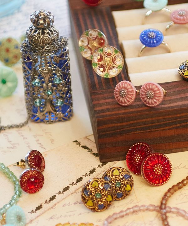 チェコボタンルミピアス（S）(RD BUTTON): 『欧州航路』