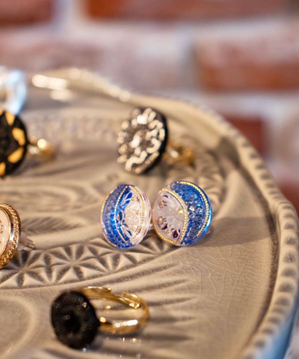 チェコガラスピアス（M）(BLUE MOON): 『欧州航路』