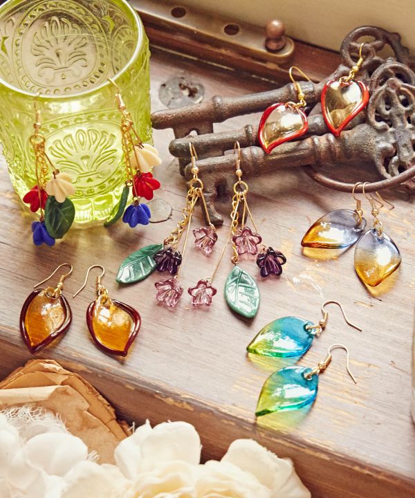 ベネチアンガラス】ガラスリーフピアス(BROWN): 『欧州航路』